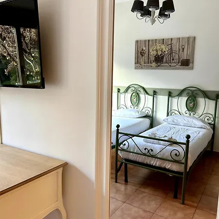 Apartment Da Elisa E Davide House