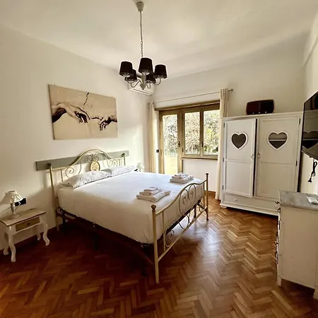 Da Elisa E Davide House Rome